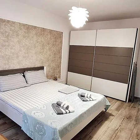 Cezar Faleza-nord Constanta-plaja Reyna Konstanca