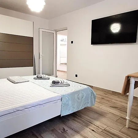 Cezar Faleza-nord Constanta-plaja Reyna * Konstanca