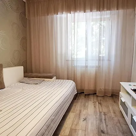 Apartment Cezar Faleza-nord Constanta-plaja Reyna Constanta